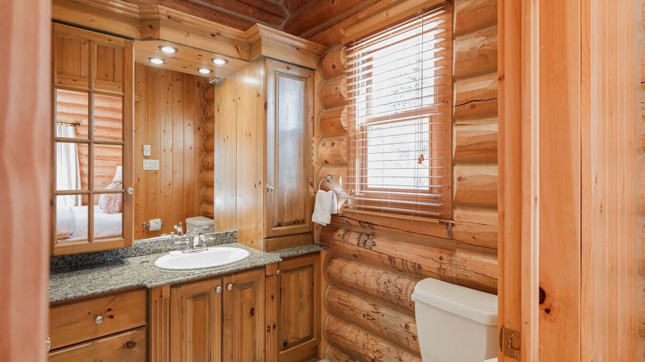 Photo of Bathroom in Fiddler Lake Resort