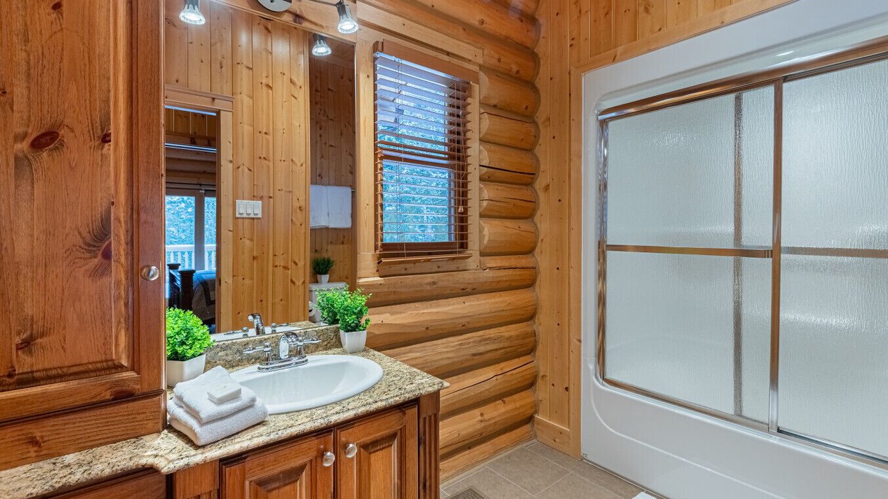 Photo of Bathroom in Fiddler Lake Resort