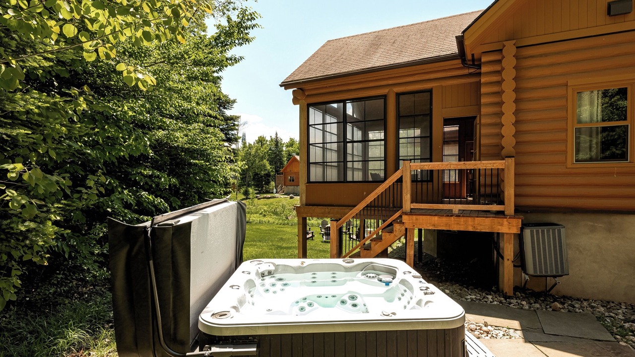 Photo of Patio Balcony in Fiddler Lake Resort