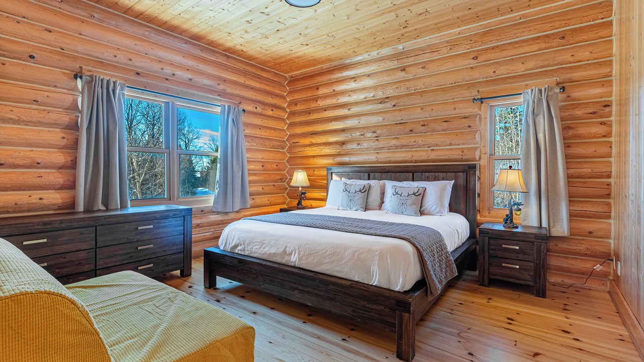 Photo of Bedroom in Fiddler Lake Resort