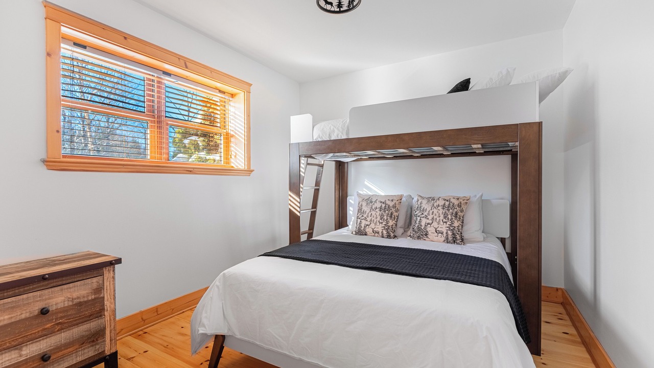 Photo of Bedroom in Fiddler Lake Resort