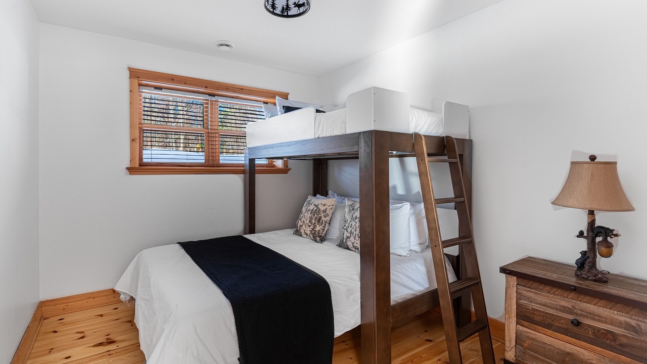 Photo of Bedroom in Fiddler Lake Resort