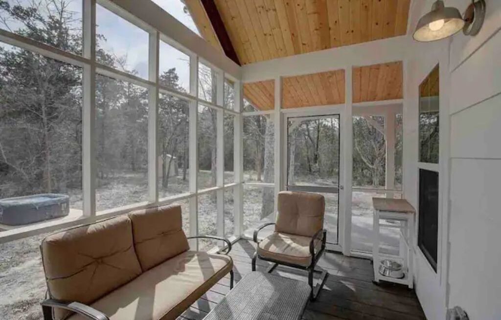 Photo of Livingroom in Oakland