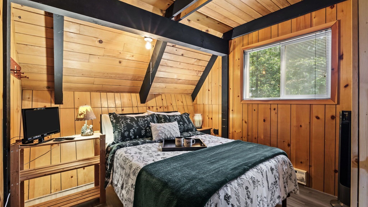 Photo of Bedroom in Skykomish