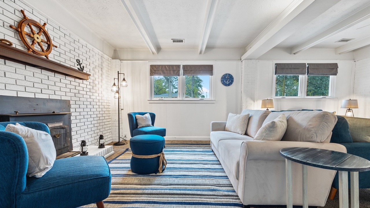 Photo of Livingroom in Carrollton