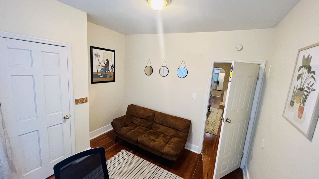 Photo of Livingroom in Albany