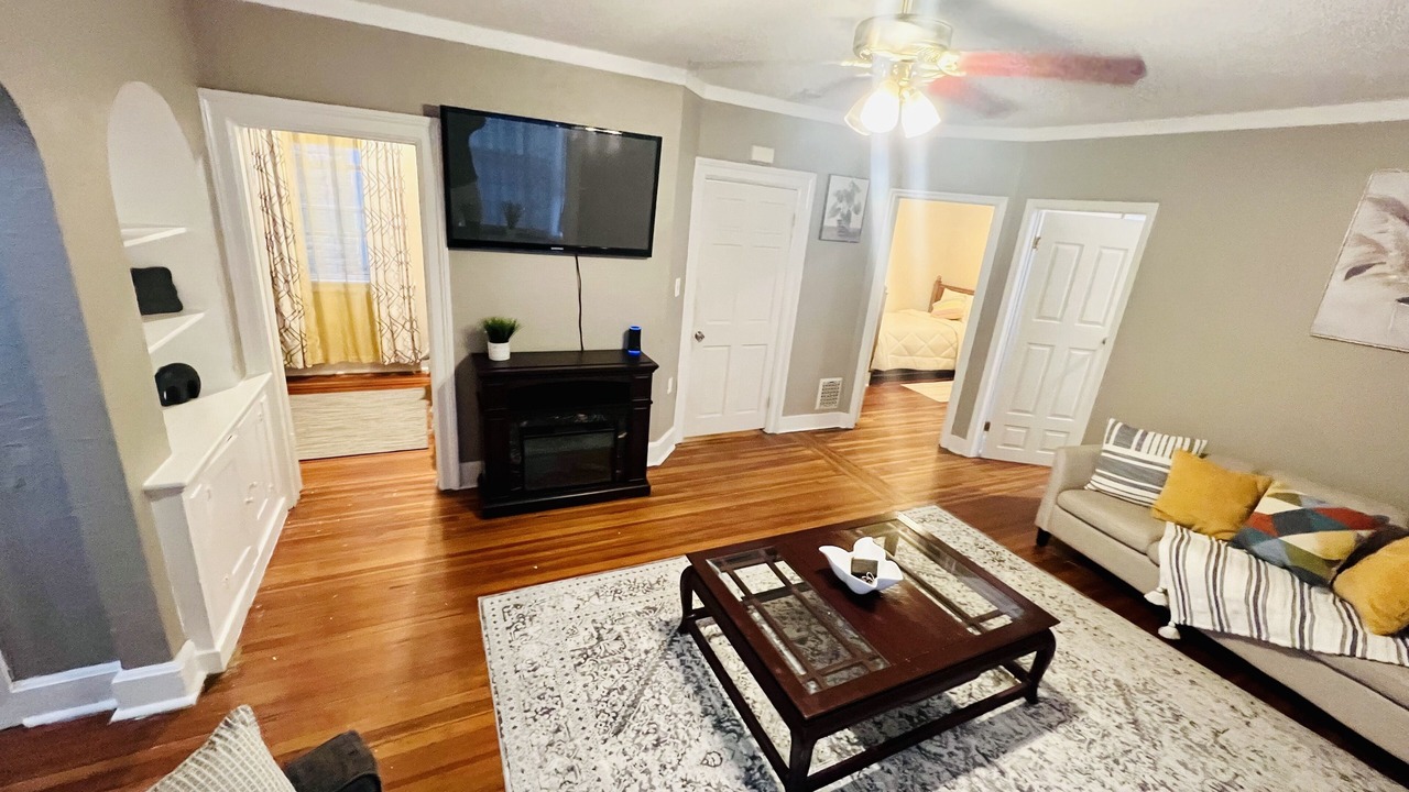 Photo of Livingroom in Albany