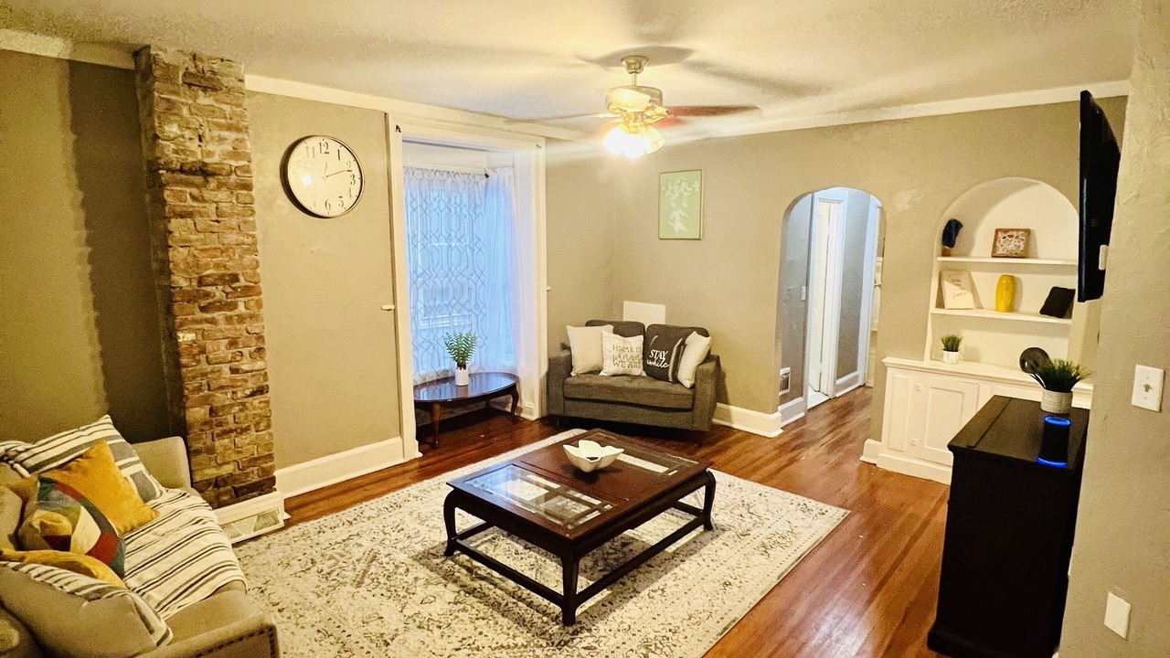 Photo of Livingroom in Albany