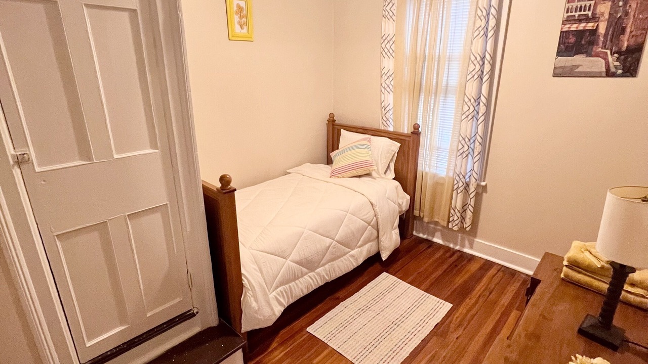 Photo of Bedroom in Albany