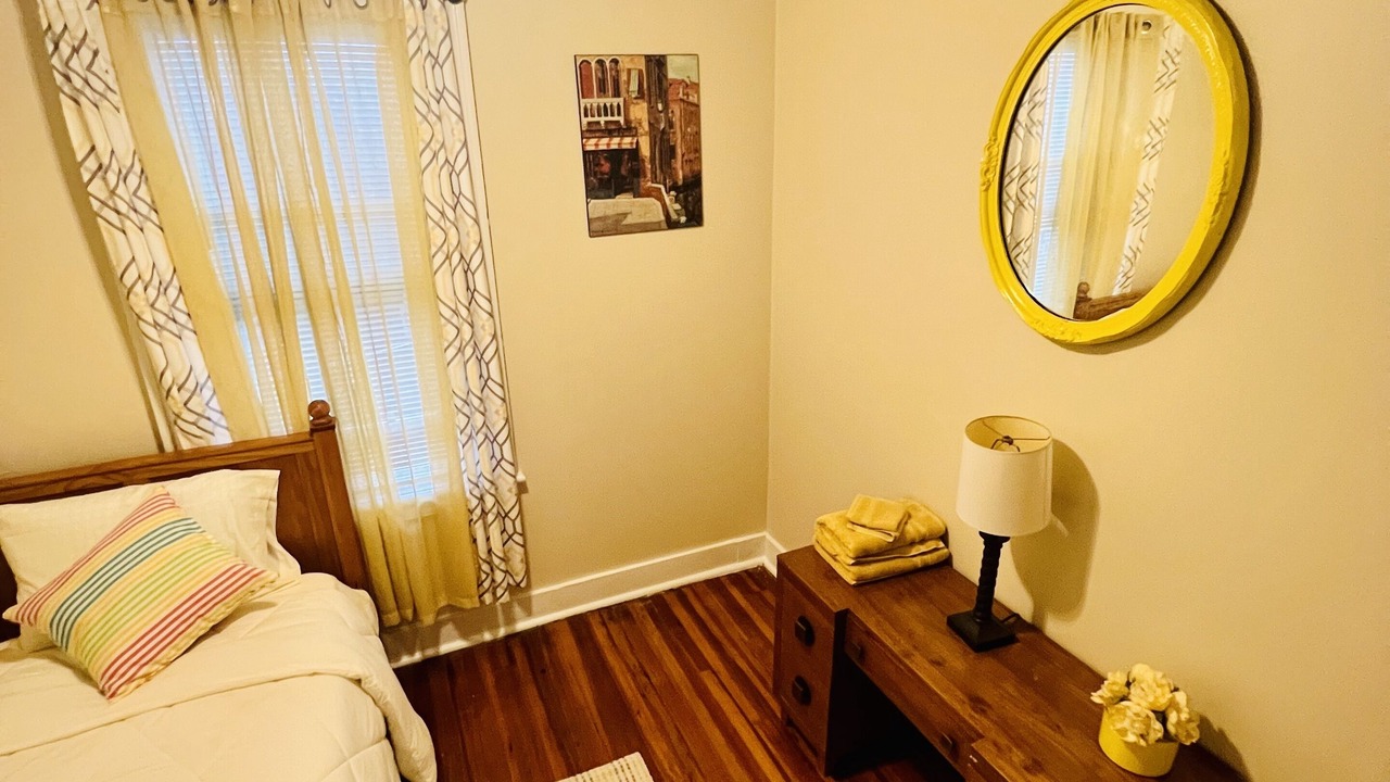 Photo of Bedroom in Albany