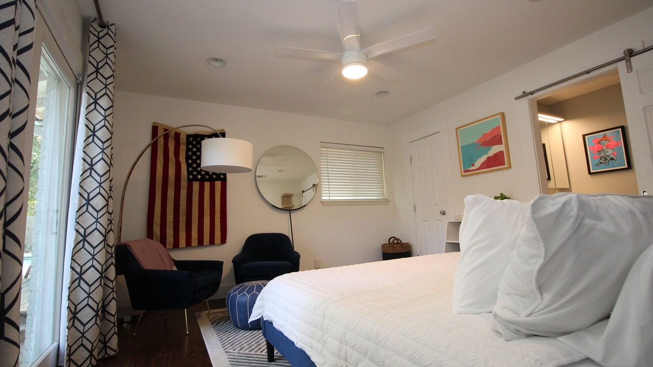 Photo of Bedroom in North Austin Civic Association