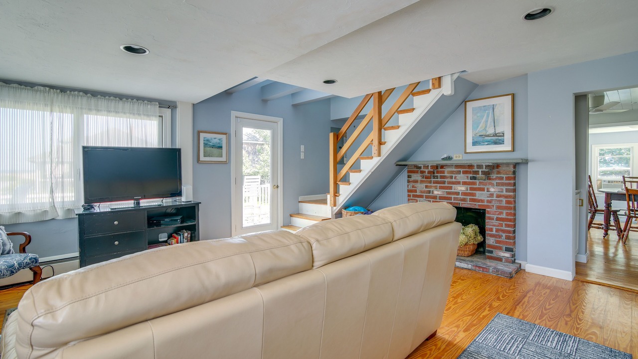 Photo of Livingroom in Scituate