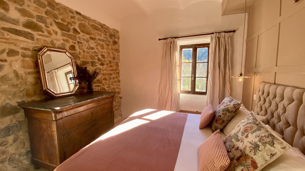 Photo of Others in Meyrannes