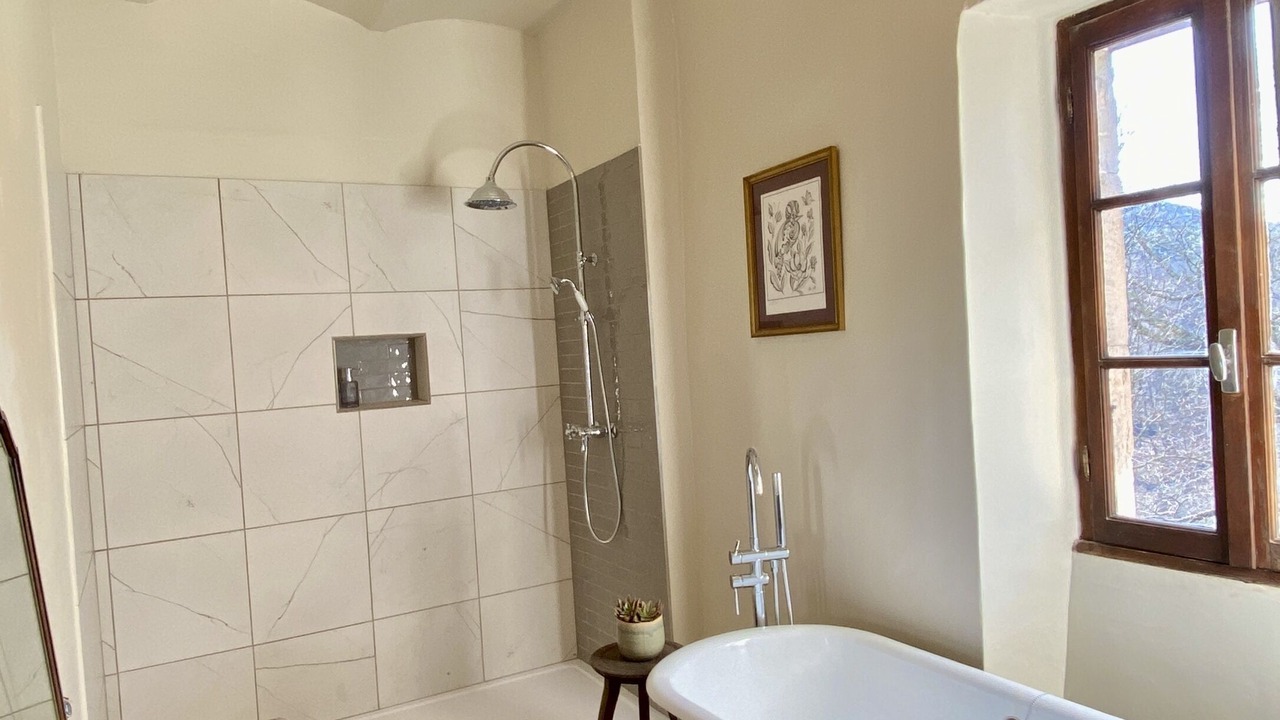 Photo of Bathroom in Meyrannes