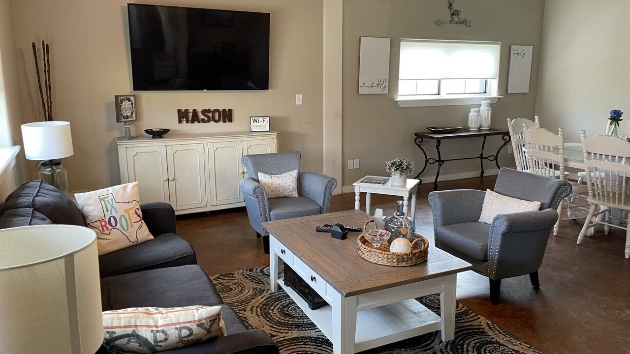 Photo of Livingroom in Mason