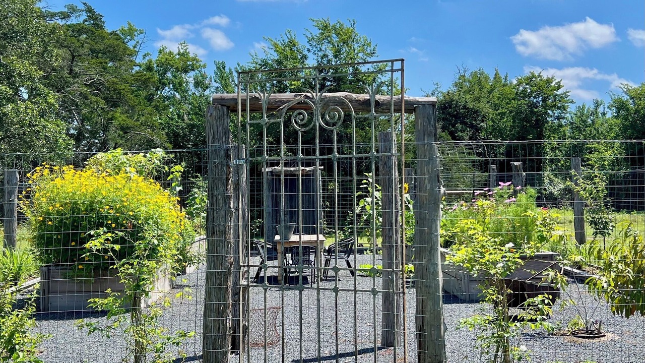 Photo of Outdoor in Round Top