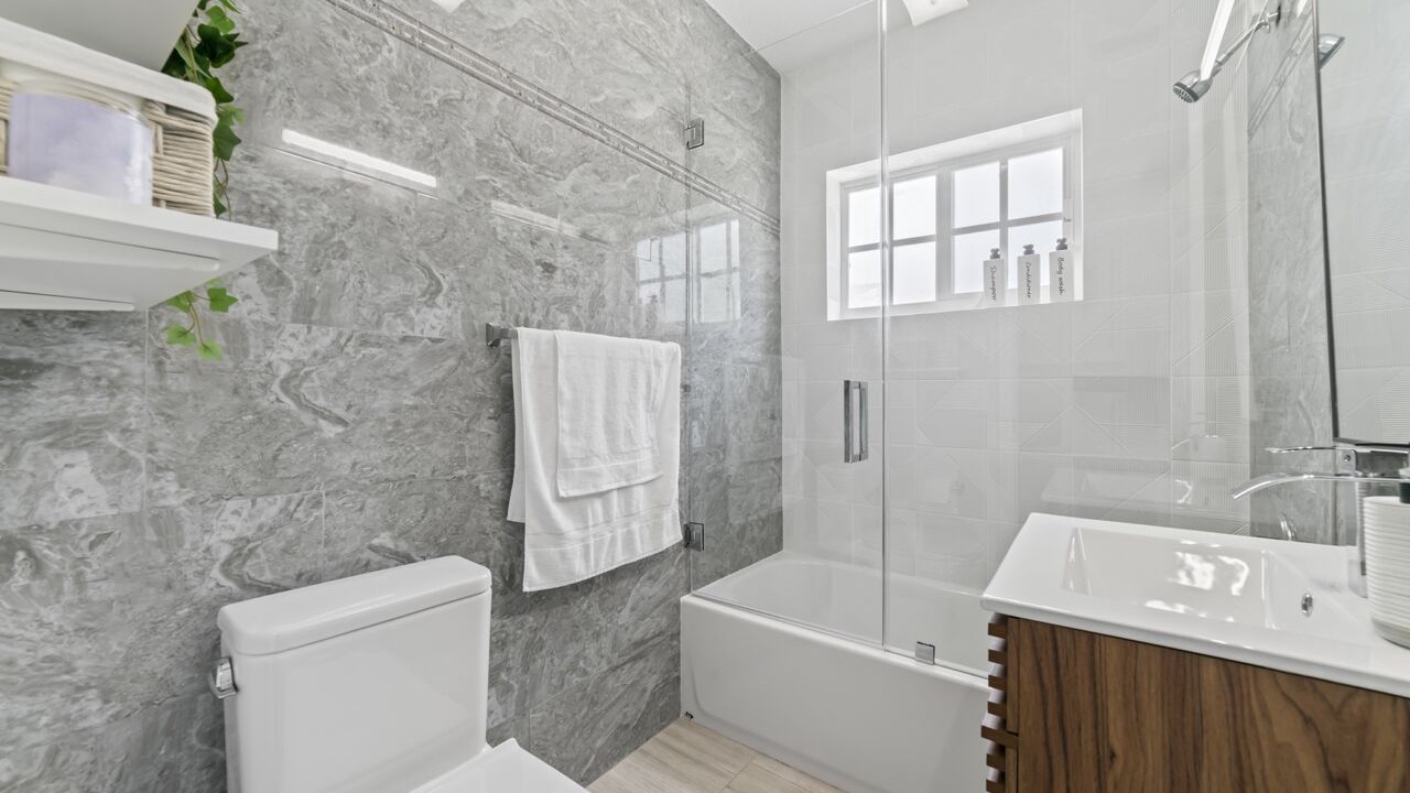 Photo of Bathroom in Miami Gardens