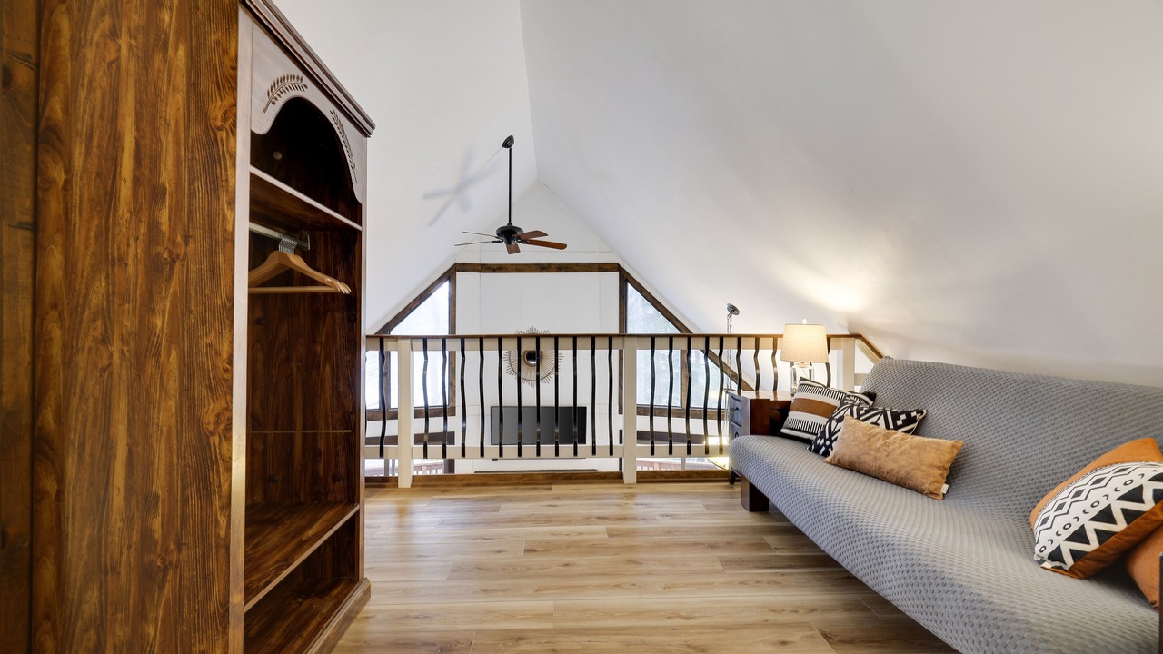 Photo of Livingroom in Tobyhanna