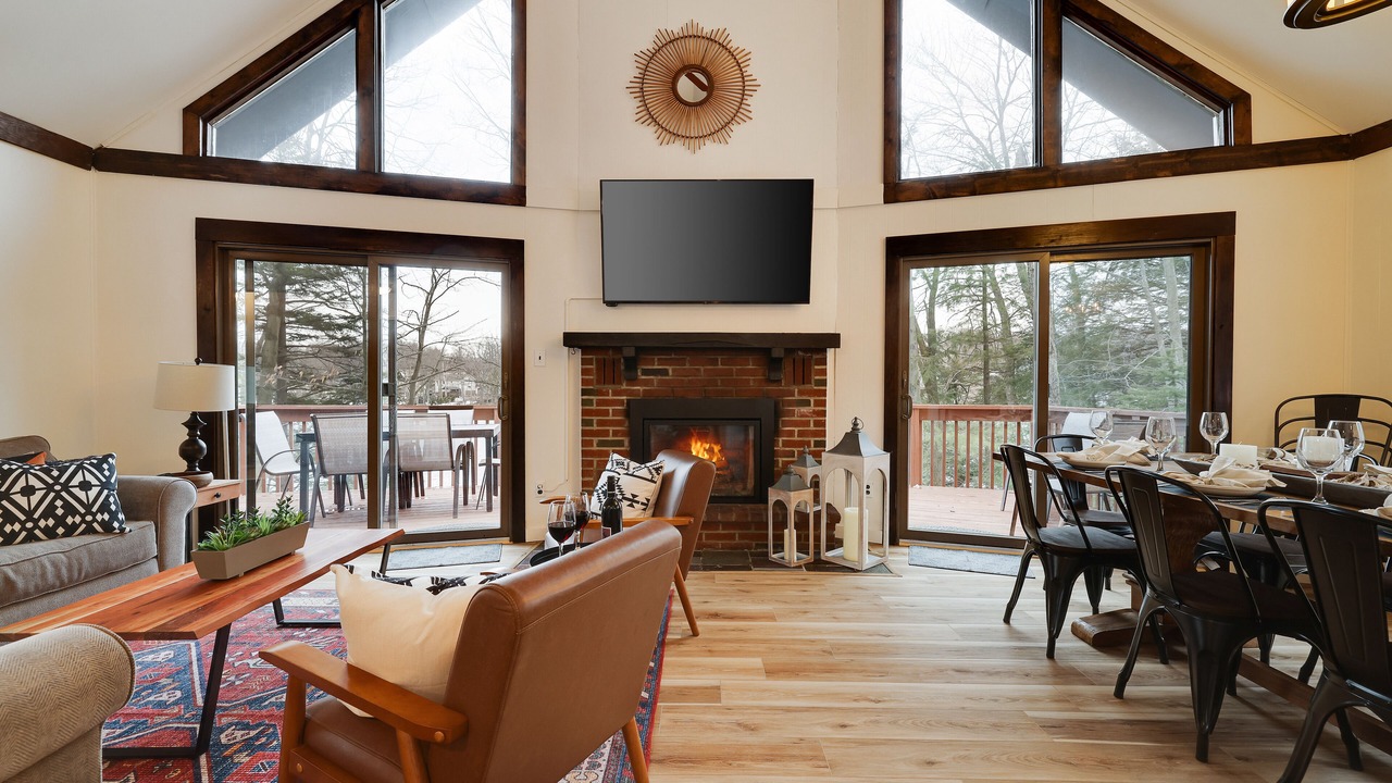 Photo of Livingroom in Tobyhanna