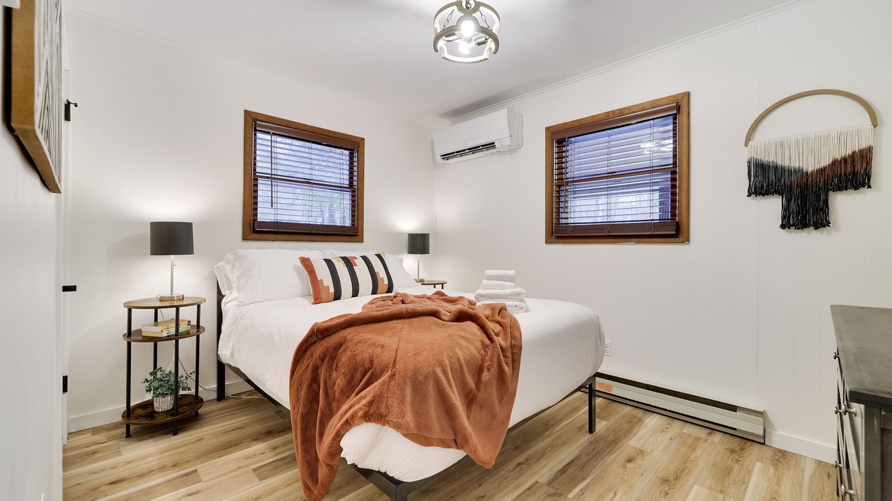 Photo of Bedroom in Tobyhanna