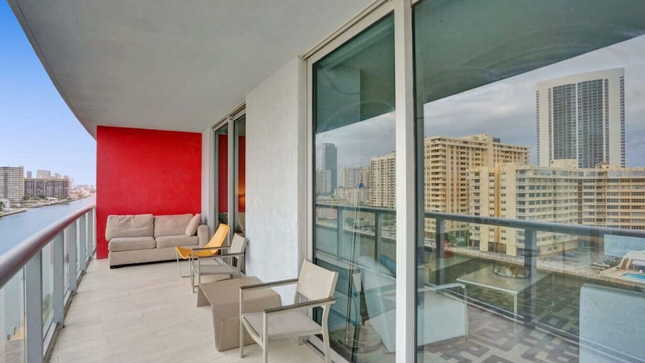 Photo of Outdoor in Hallandale Beach