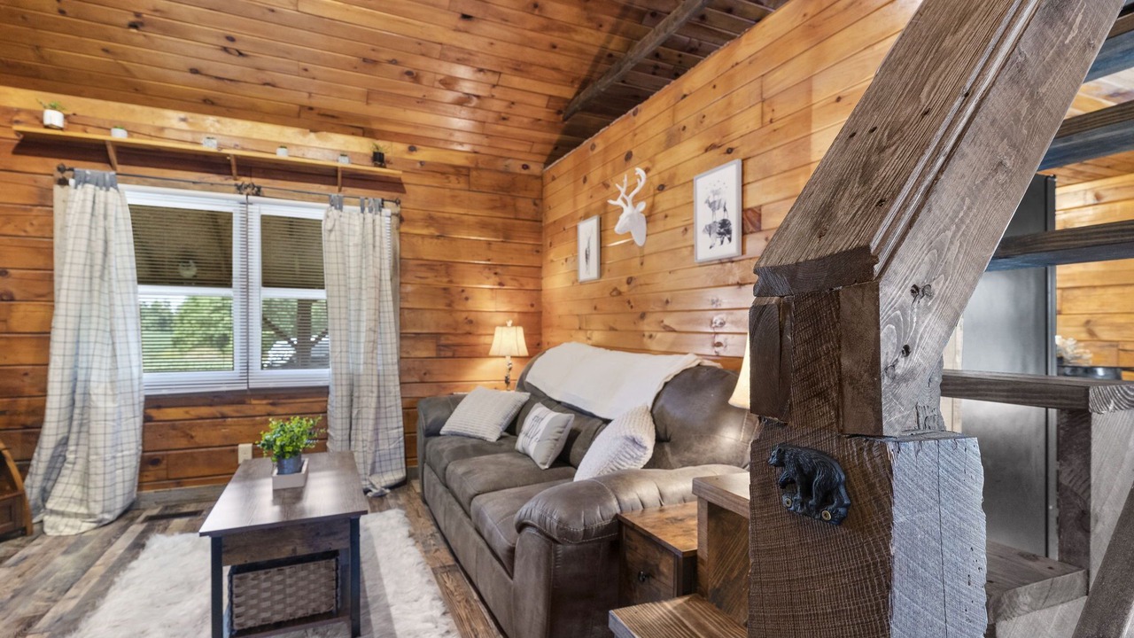 Photo of Livingroom in Milton