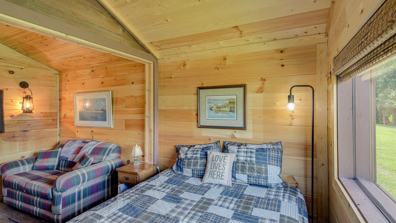 Photo of Bedroom in Bean Station