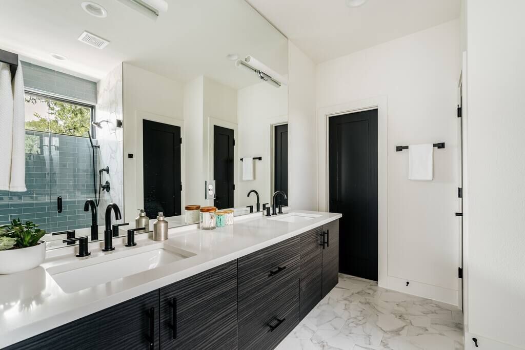 Photo of Bathroom in Rosewood