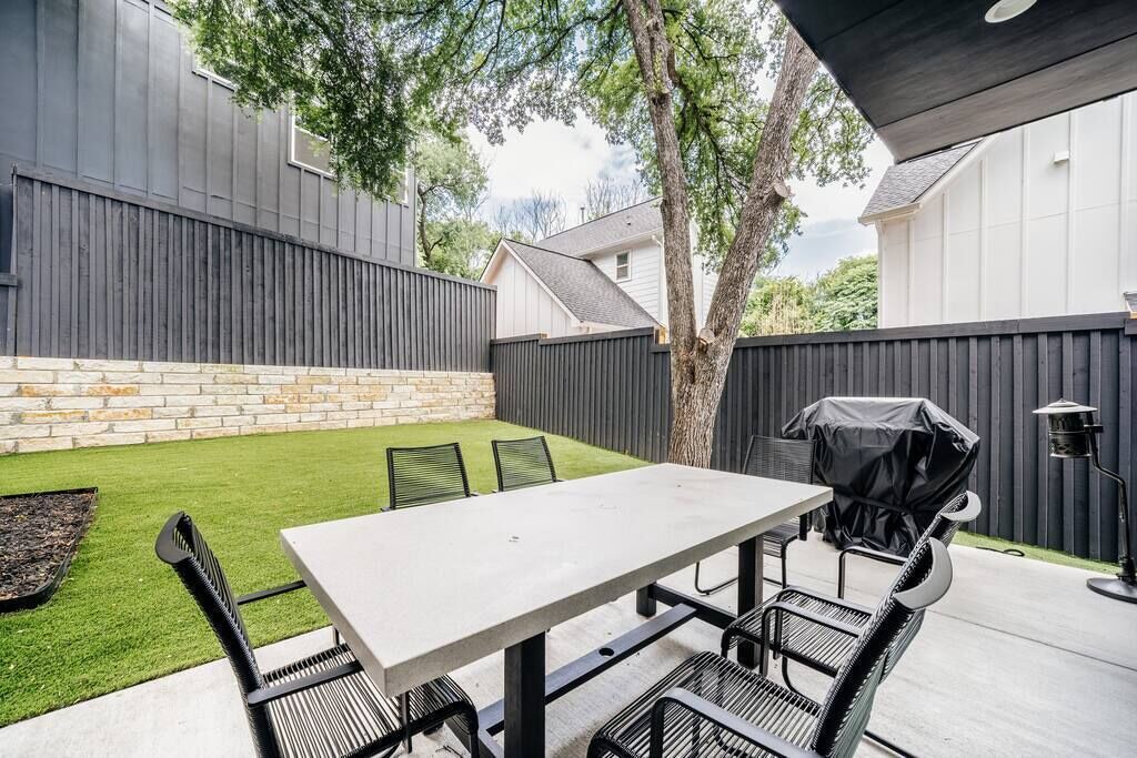 Photo of Outdoor in Rosewood