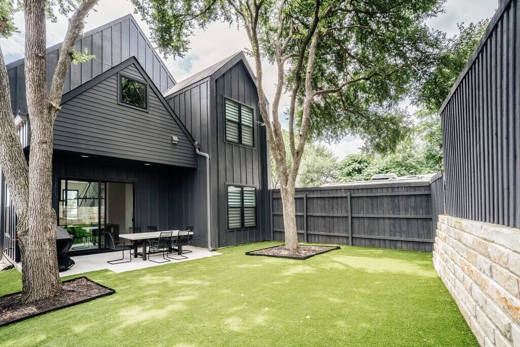 Photo of Outdoor in Rosewood