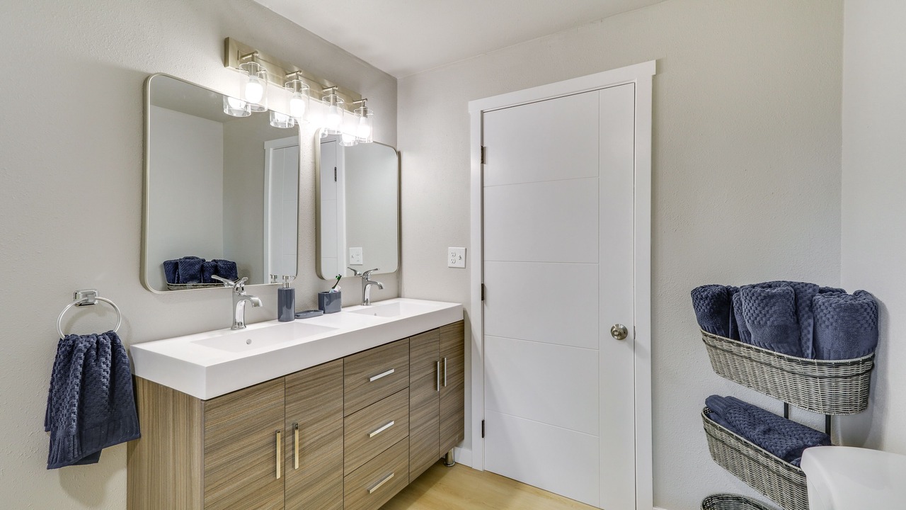 Photo of Bathroom in Centralia - Chehalis