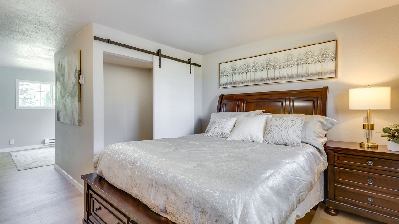 Photo of Bedroom in Centralia - Chehalis