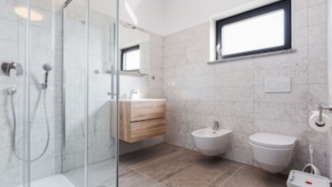 Photo of Bathroom in Mali Maj