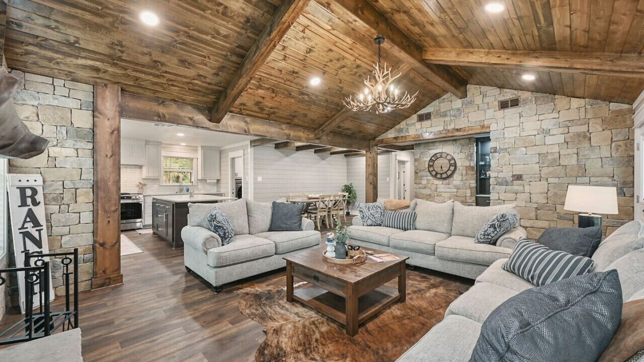 Photo of Livingroom in Bryan