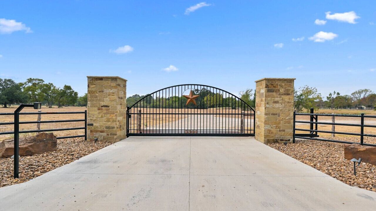 Photo of Outdoor in Bryan