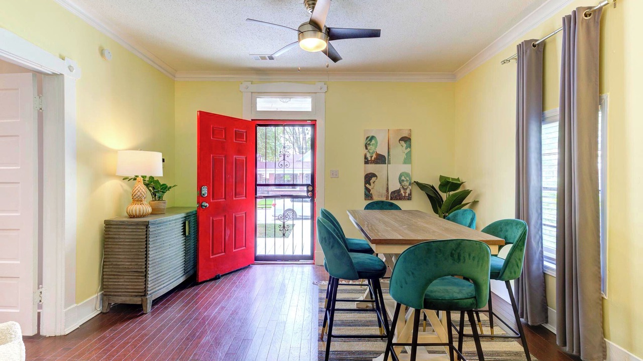 Photo of Bedroom in Cooper-Young Historic District