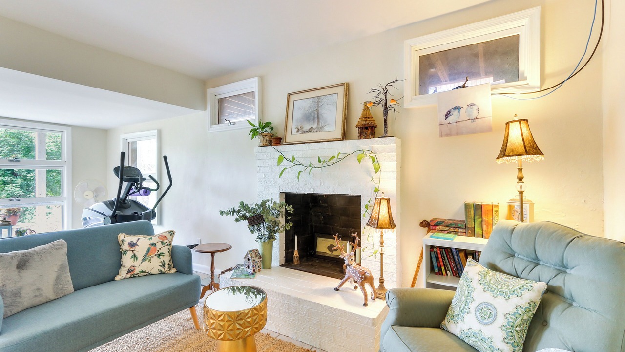 Photo of Livingroom in Berryville