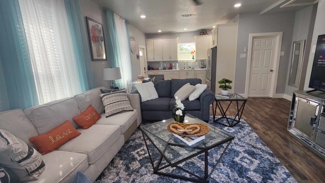 Photo of Livingroom in Burleson