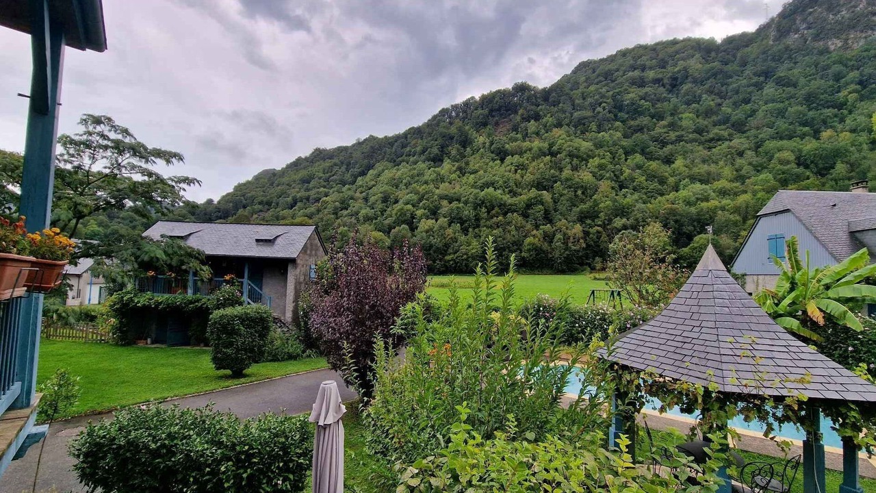 Photo of Outdoor in Geu