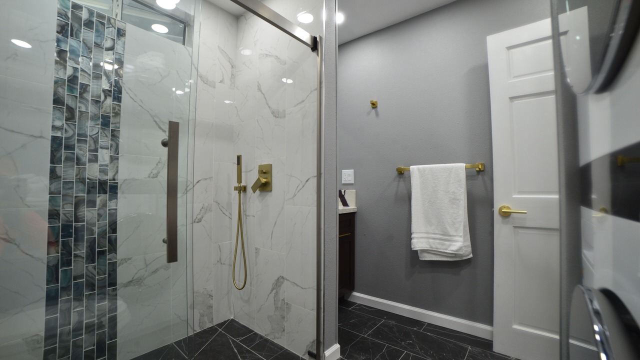 Photo of Bathroom in Papa