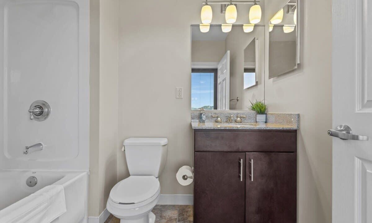 Photo of Bathroom in Downtown Pittsburgh