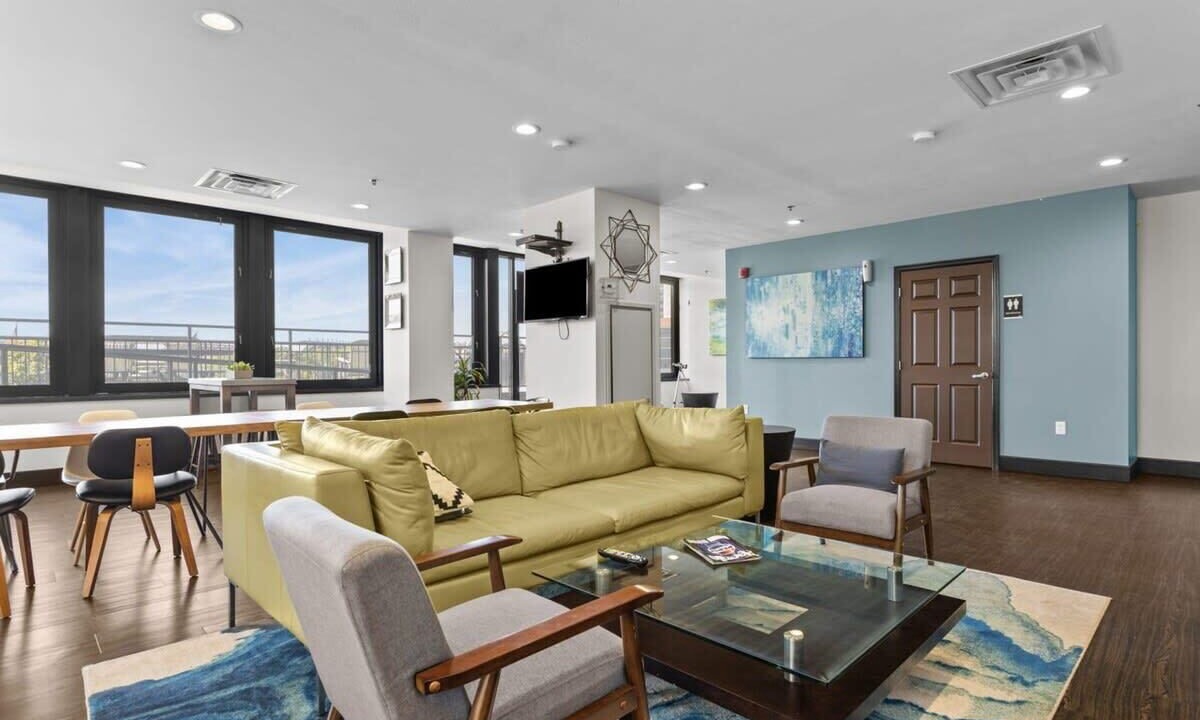 Photo of Livingroom in Downtown Pittsburgh