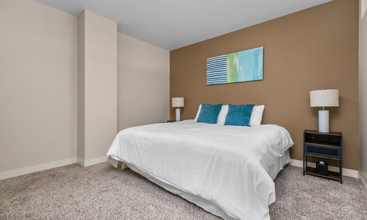 Photo of Bedroom in Downtown Pittsburgh