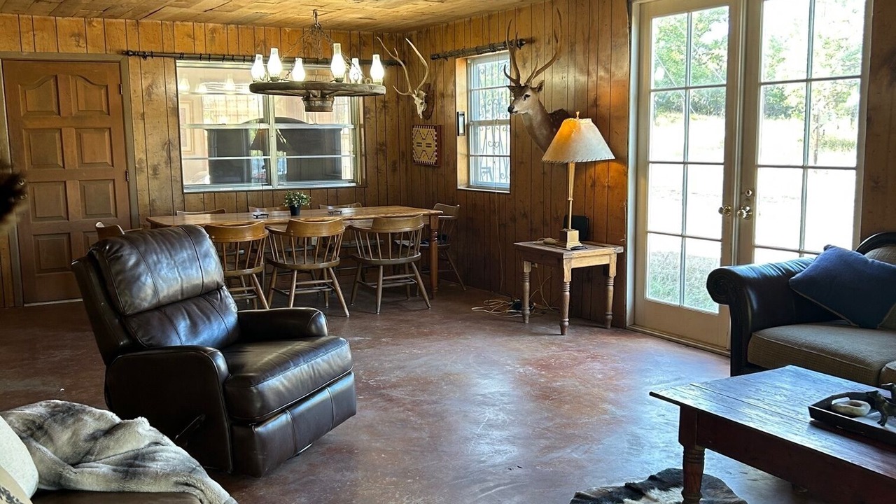 Photo of Livingroom in Barksdale