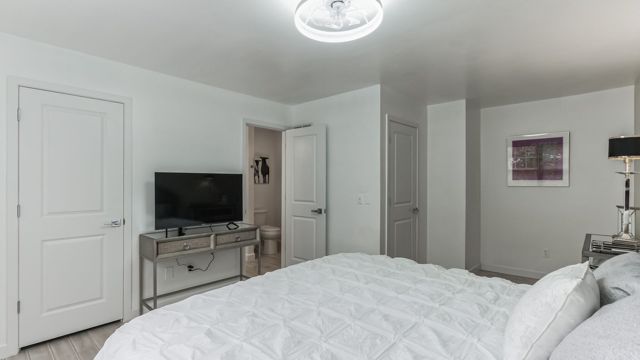 Photo of Bedroom in Lake St Louis
