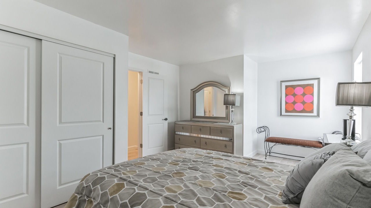 Photo of Bedroom in Lake St Louis