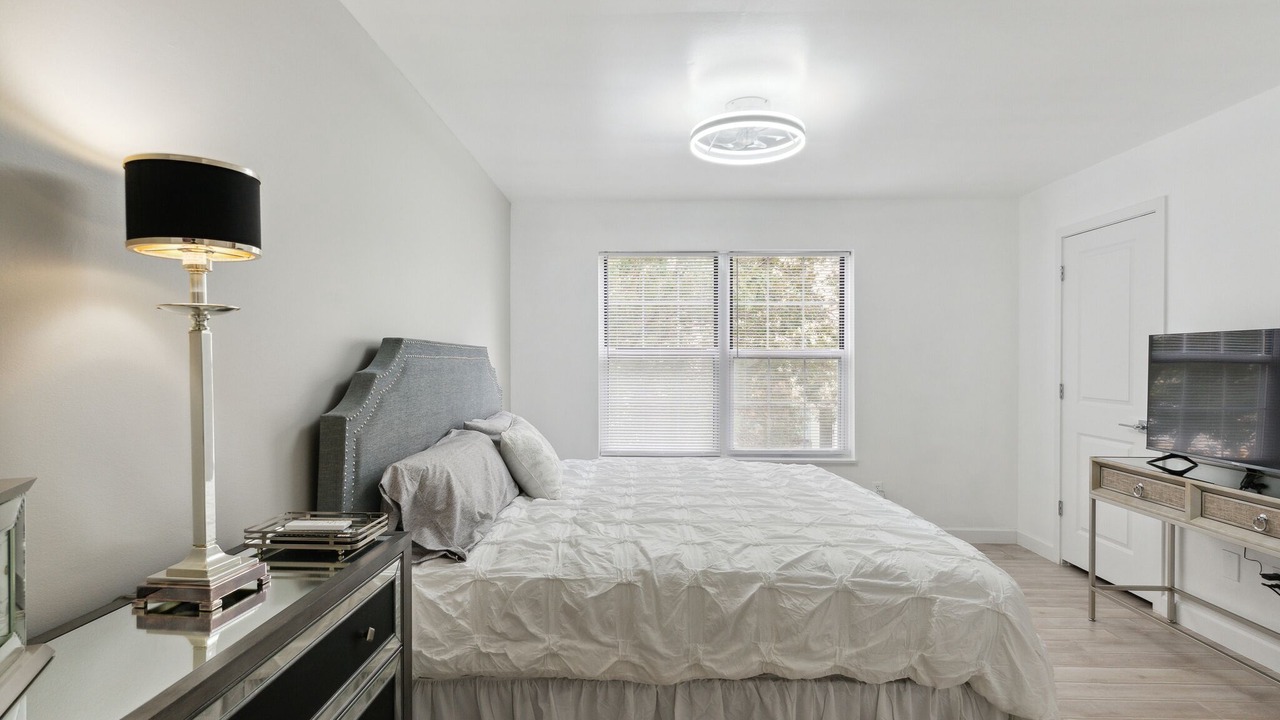 Photo of Bedroom in Lake St Louis