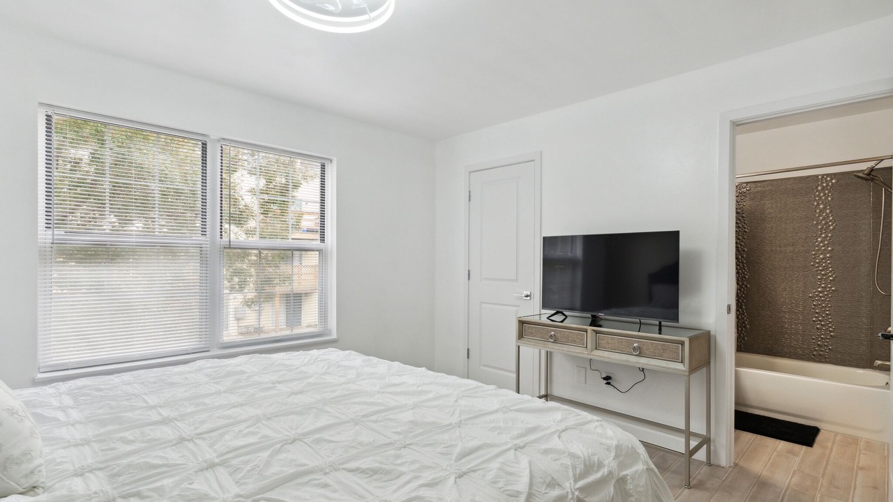 Photo of Bedroom in Lake St Louis