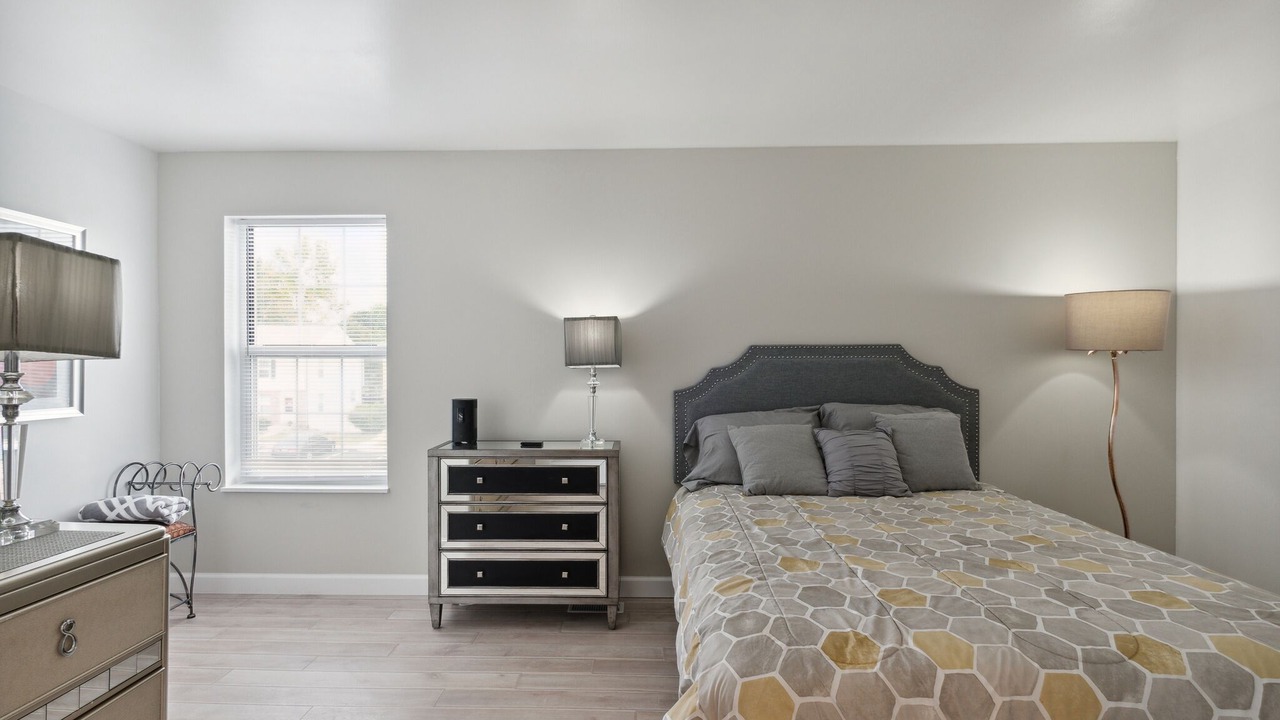 Photo of Bedroom in Lake St Louis