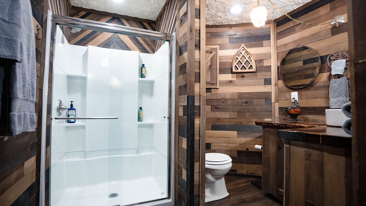 Photo of Bathroom in Lampasas